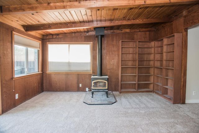 2912 Leta Ln, Sacramento, CA 95821