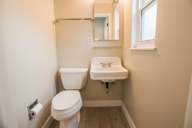2912 Leta Ln, Sacramento, CA 95821