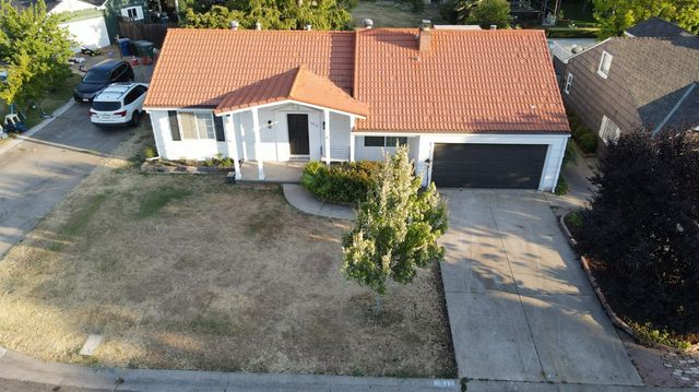 2912 Leta Ln, Sacramento, CA 95821