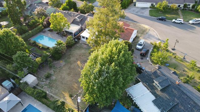 2912 Leta Ln, Sacramento, CA 95821