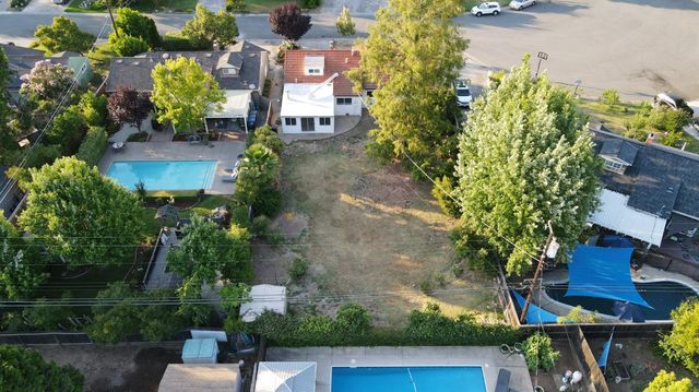 2912 Leta Ln, Sacramento, CA 95821
