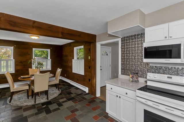 184 Pitcher St, Montgomery, MA 01085