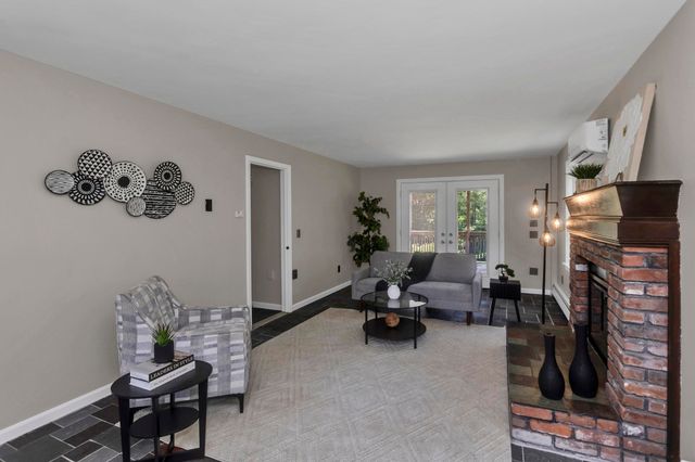 184 Pitcher St, Montgomery, MA 01085