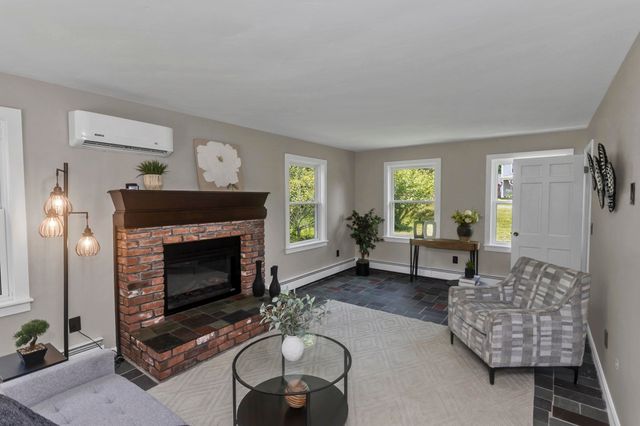184 Pitcher St, Montgomery, MA 01085