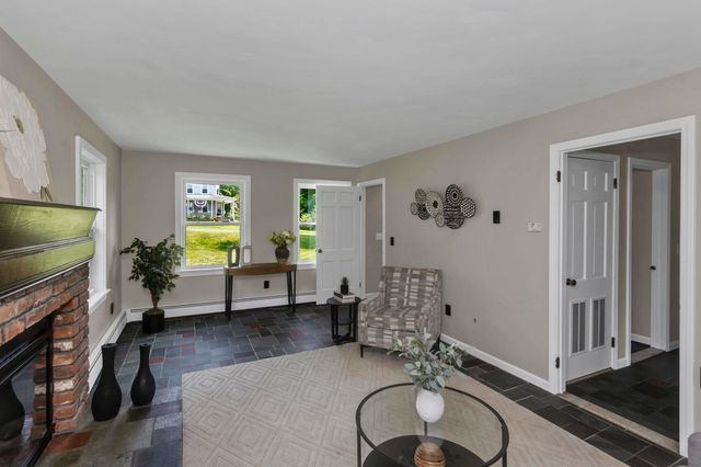 184 Pitcher St, Montgomery, MA 01085