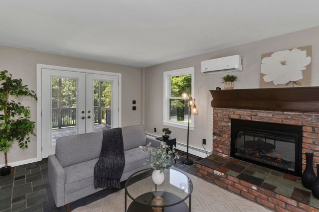 184 Pitcher St, Montgomery, MA 01085