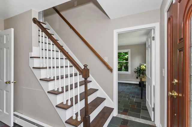 184 Pitcher St, Montgomery, MA 01085