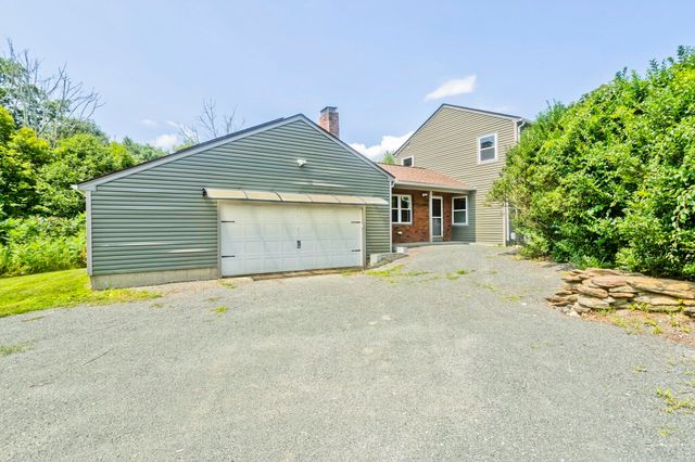 184 Pitcher St, Montgomery, MA 01085