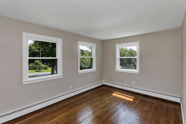184 Pitcher St, Montgomery, MA 01085