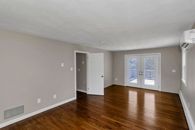 184 Pitcher St, Montgomery, MA 01085