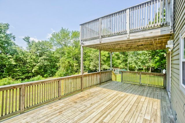 184 Pitcher St, Montgomery, MA 01085