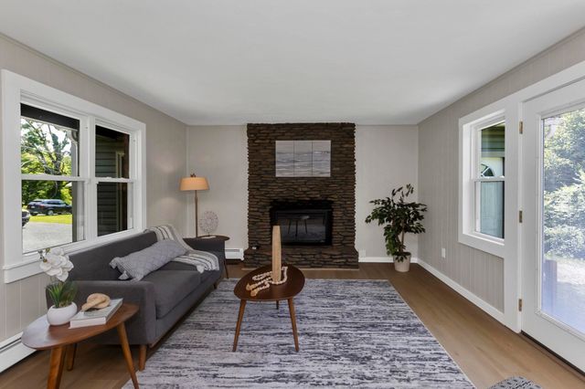 184 Pitcher St, Montgomery, MA 01085