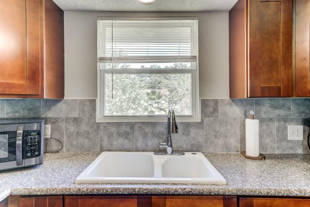 1908 Mississippi Street, Baytown, TX 77520