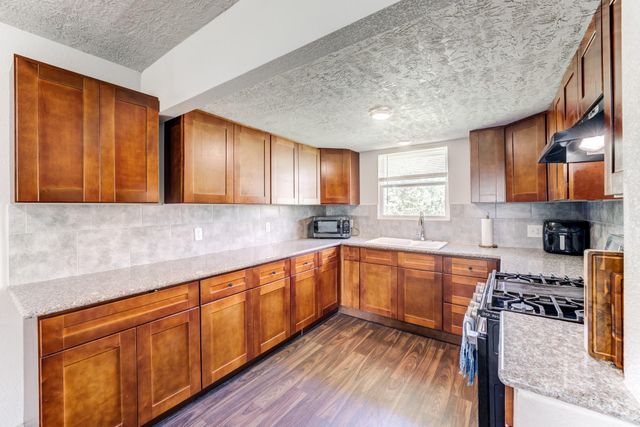 1908 Mississippi Street, Baytown, TX 77520