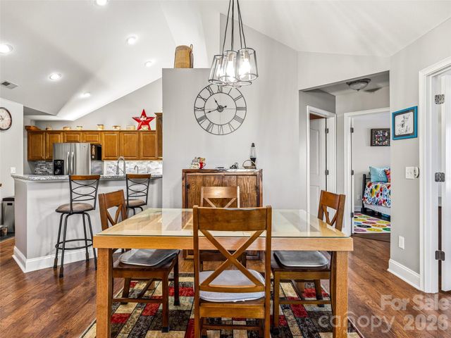 174 Summerfield Place, Flat Rock, NC 28731