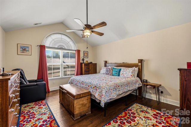 174 Summerfield Place, Flat Rock, NC 28731