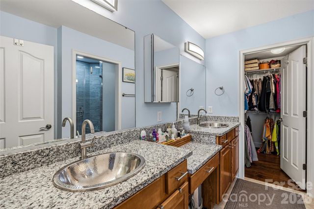 174 Summerfield Place, Flat Rock, NC 28731