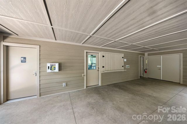 174 Summerfield Place, Flat Rock, NC 28731