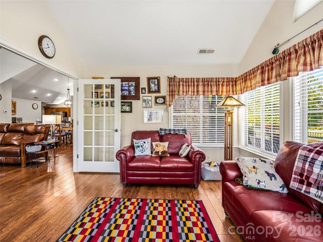174 Summerfield Place, Flat Rock, NC 28731