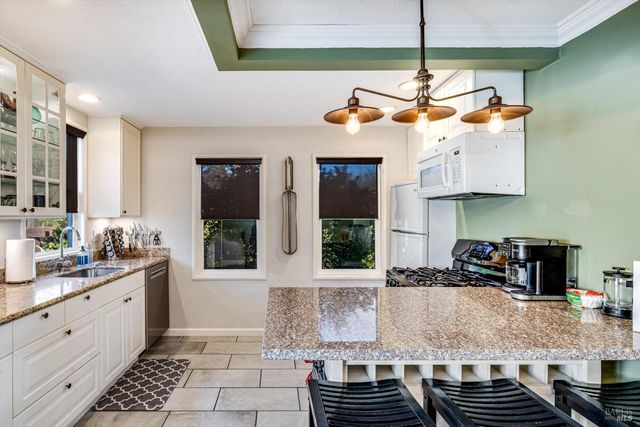 3 Highland Dr, Napa, CA 94559