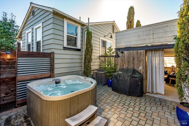 3 Highland Dr, Napa, CA 94559