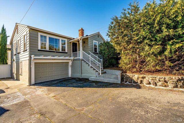 3 Highland Dr, Napa, CA 94559