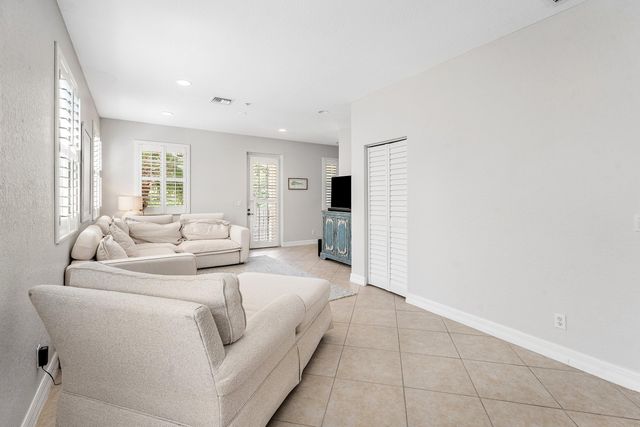 265 Indian Creek Parkway 108, Jupiter, FL 33458