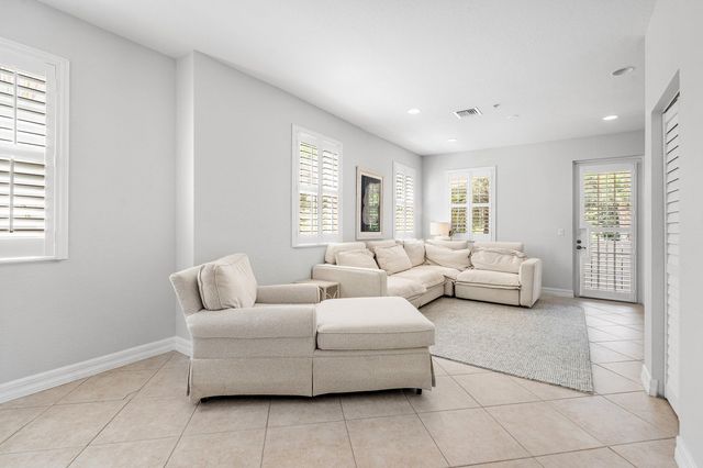 265 Indian Creek Parkway 108, Jupiter, FL 33458