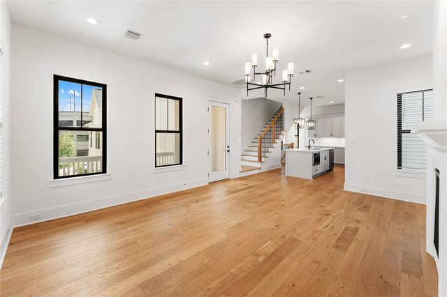517 E 4th Street, Houston, TX 77007