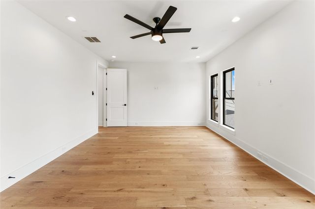 517 E 4th Street, Houston, TX 77007