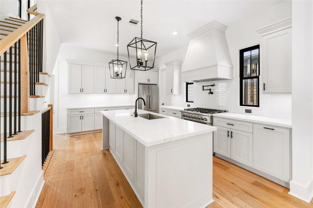 517 E 4th Street, Houston, TX 77007