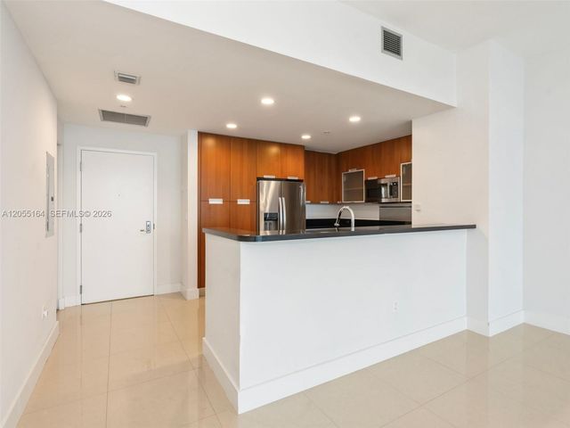 7901 Hispanola Ave 1905, North Bay Village, FL 33141