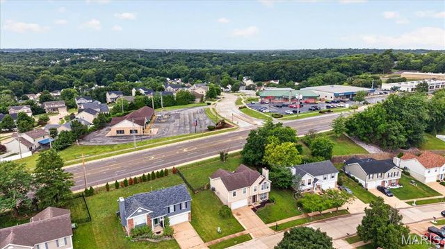 1873 Fox Pointe Drive, Arnold, MO 63010
