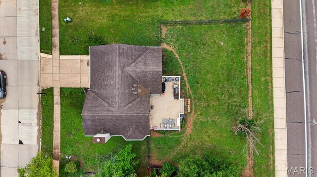 1873 Fox Pointe Drive, Arnold, MO 63010