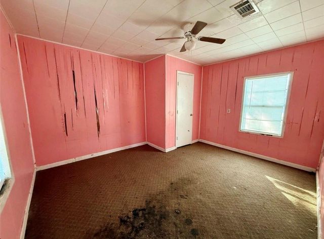 811 S Fenner Avenue, Cleveland, TX 77327