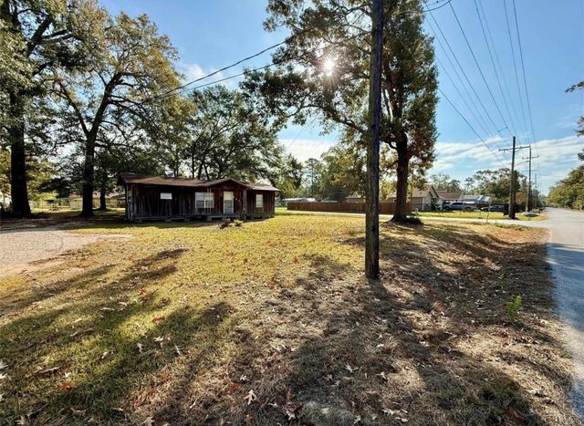 811 S Fenner Avenue, Cleveland, TX 77327