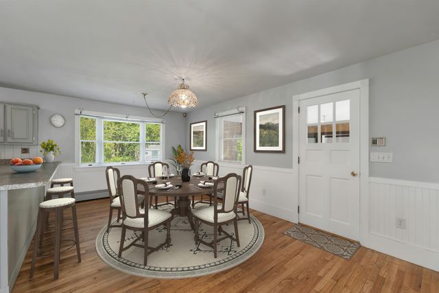 1 Muddy Pond Road, Kensington, NH 03833