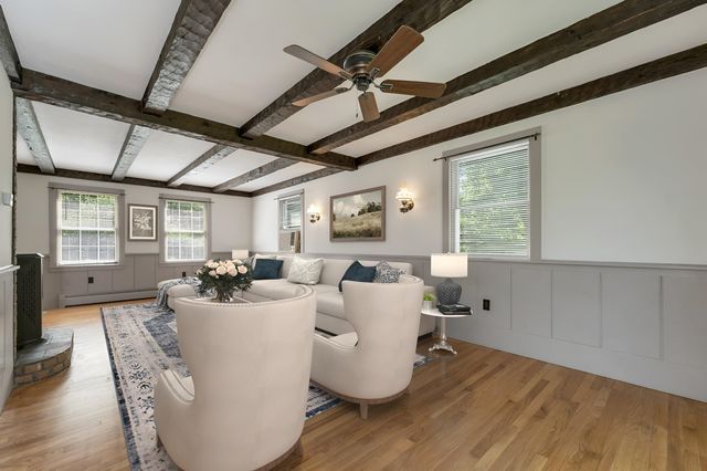 1 Muddy Pond Road, Kensington, NH 03833