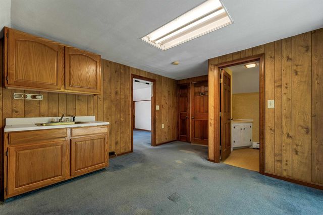1 Muddy Pond Road, Kensington, NH 03833