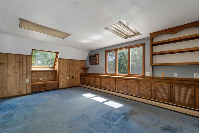 1 Muddy Pond Road, Kensington, NH 03833