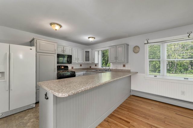 1 Muddy Pond Road, Kensington, NH 03833