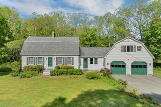 1 Muddy Pond Road, Kensington, NH 03833