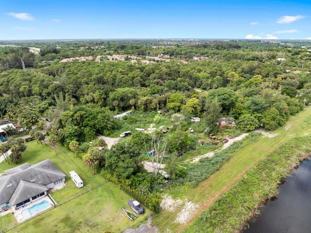 69 Armadillo Way, West Palm Beach, FL 33411