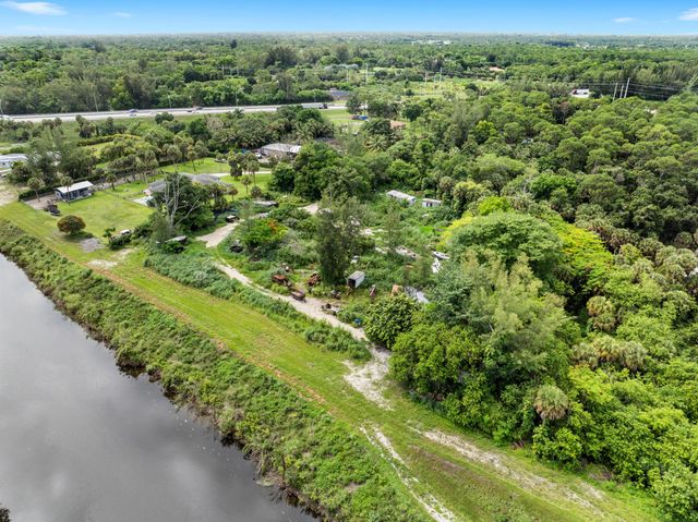 69 Armadillo Way, West Palm Beach, FL 33411