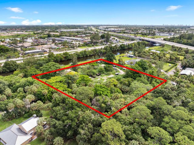 69 Armadillo Way, West Palm Beach, FL 33411