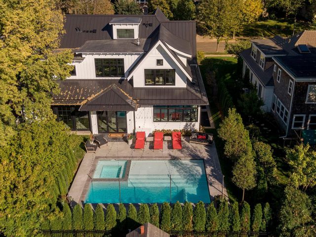 1910 Knox Avenue S, Minneapolis, MN 55403