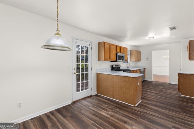3448 Craggy Perch, Douglasville, GA 30135