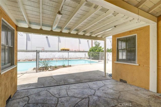 8137 Variel, Canoga Park, CA 91304