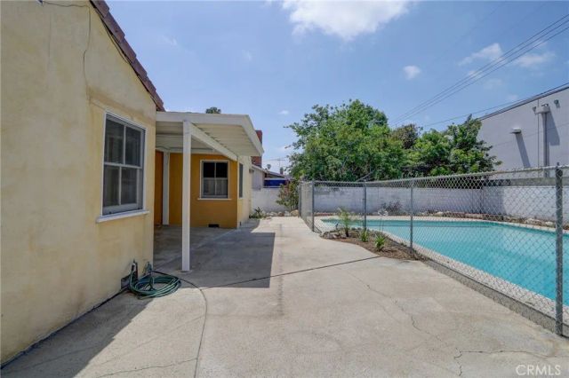 8137 Variel, Canoga Park, CA 91304