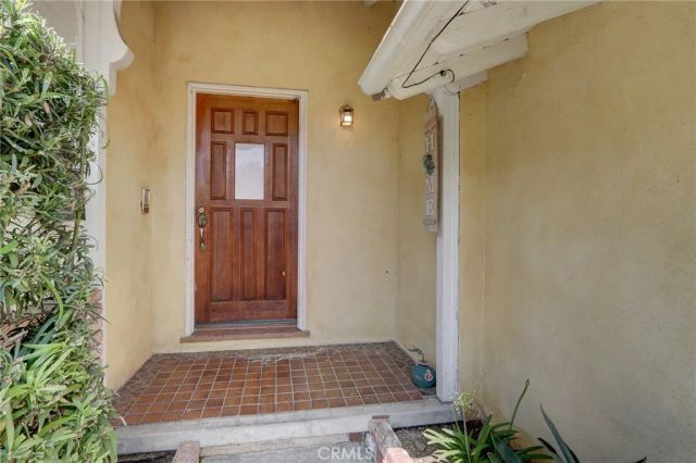 8137 Variel, Canoga Park, CA 91304